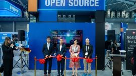 Dr. Kelvin Tan, Head of Programme (Minor in Applied Ageing Studies), Singapore University of Social Sciences (SUSS); Mr. Tan Kiat How, Senior Minister of State, Ministry of Digital Development and Information; Cynthia Ding, Advisor to the Board, Global Finance & Technology Network (GFTN); and Max Liu, Co-founder and CEO, TiDB, at the Singapore FinTech Festival