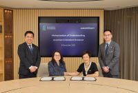 (From left to right) Tony So, Head, SME Banking, Hong Kong & Greater Bay Area, and Xie Wen, Global Head, SME Banking, both from Standard Chartered, Wendy Wang, Founding Management & Group President, and Gary Tok, Group Chief Commercial Officer, both from Ascentium.